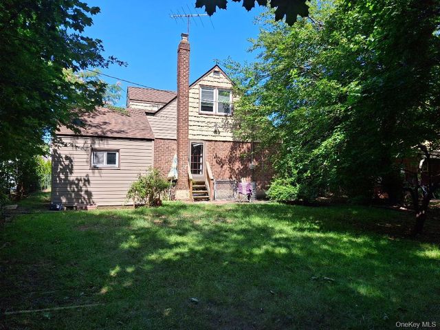 63 Ruby Street, Elmont, NY 11003