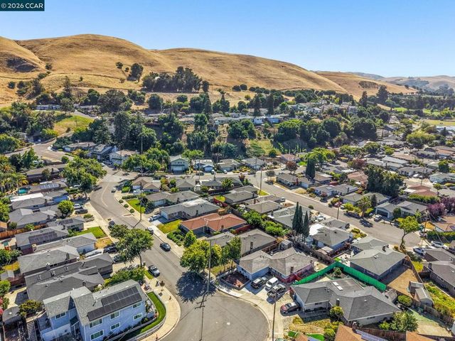 31561 Hugh Way, Hayward, CA 94544