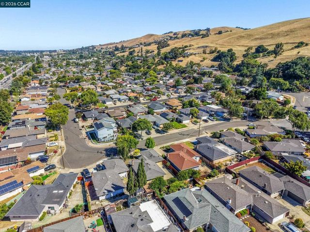 31561 Hugh Way, Hayward, CA 94544