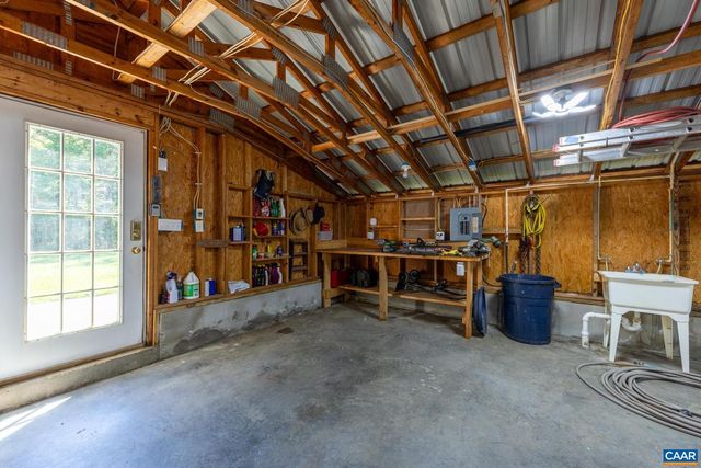 480 DAWSONVILLE RD, Barboursville, VA 22923