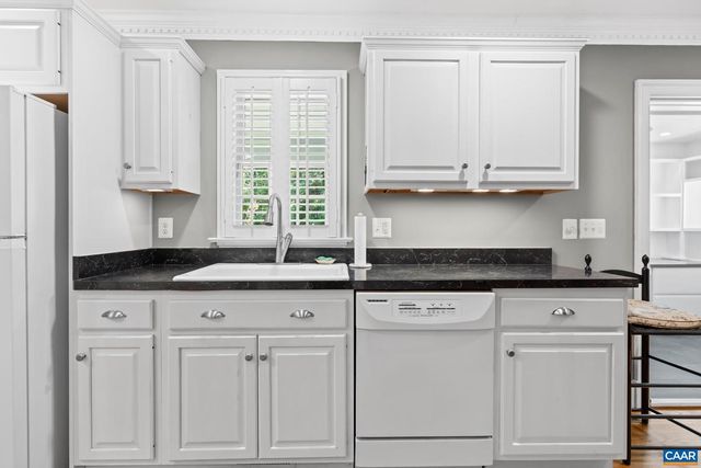 480 DAWSONVILLE RD, Barboursville, VA 22923