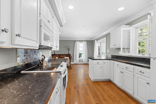 480 DAWSONVILLE RD, Barboursville, VA 22923