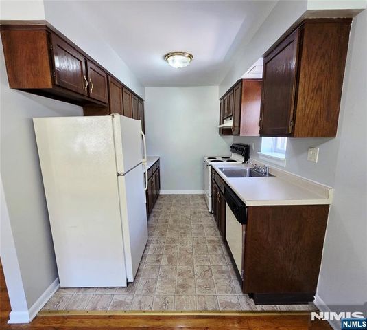 110 Elm Street 2D, Westwood, NJ 07675