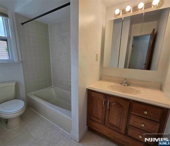 110 Elm Street 2D, Westwood, NJ 07675