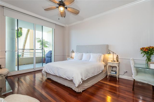 888 Brickell Key Dr 211, Miami, FL 33131