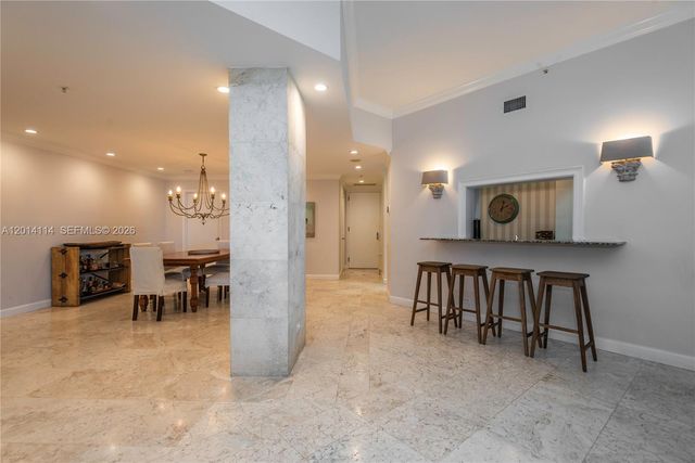 888 Brickell Key Dr 211, Miami, FL 33131