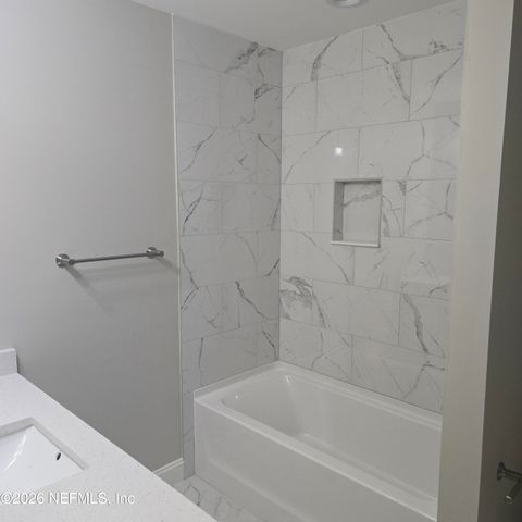 8205 KENSINGTON Square, Jacksonville, FL 32217