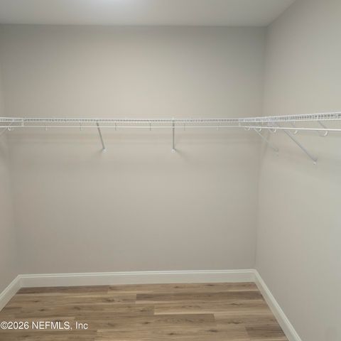 8205 KENSINGTON Square, Jacksonville, FL 32217