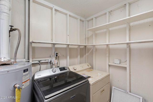2242 E CHIPMAN Road, Phoenix, AZ 85040