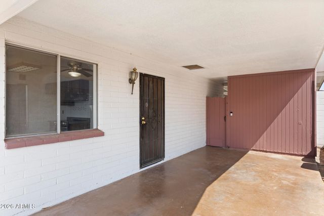 2242 E CHIPMAN Road, Phoenix, AZ 85040