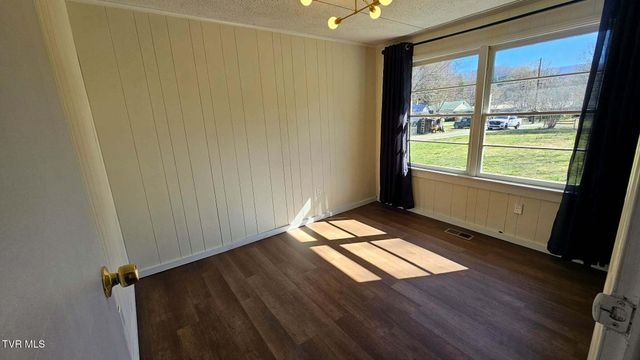 2053 Alto Street, Big Stone Gap, VA 24219