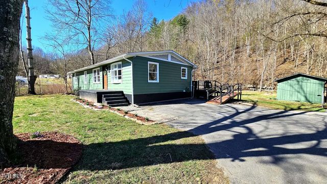 2053 Alto Street, Big Stone Gap, VA 24219
