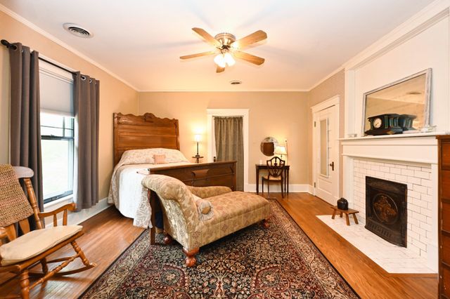655 E Main St, Gallatin, TN 37066