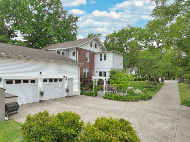 655 E Main St, Gallatin, TN 37066