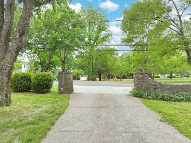655 E Main St, Gallatin, TN 37066