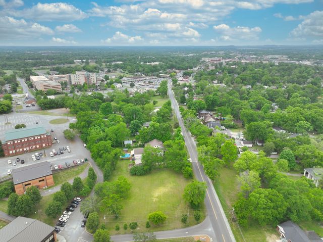 655 E Main St, Gallatin, TN 37066