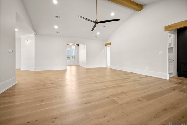 11079 Cessna St, Gonzales, LA 70737