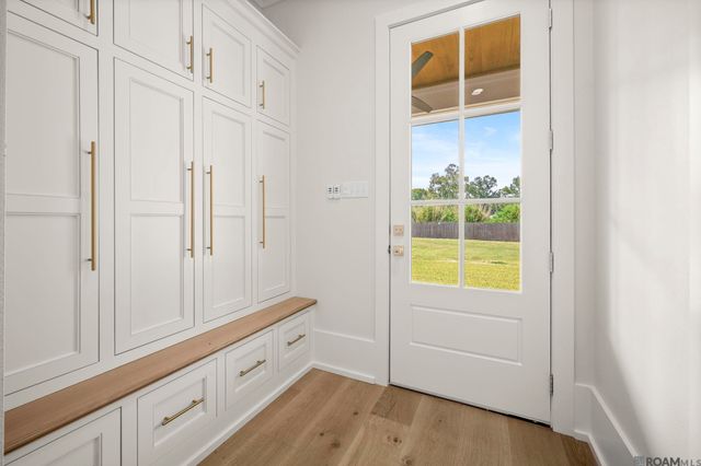 11079 Cessna St, Gonzales, LA 70737