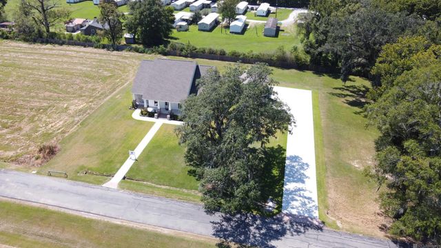 11079 Cessna St, Gonzales, LA 70737