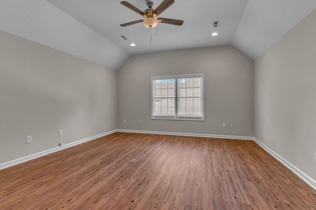 109 Edgeview Ct, Hendersonville, TN 37075