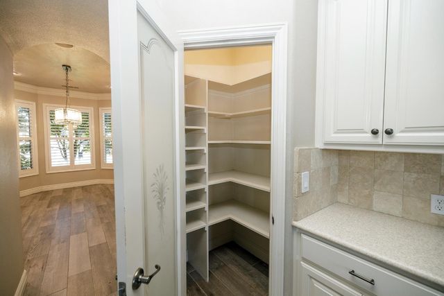 2505 Nathaniel Ct, Escalon, CA 95320