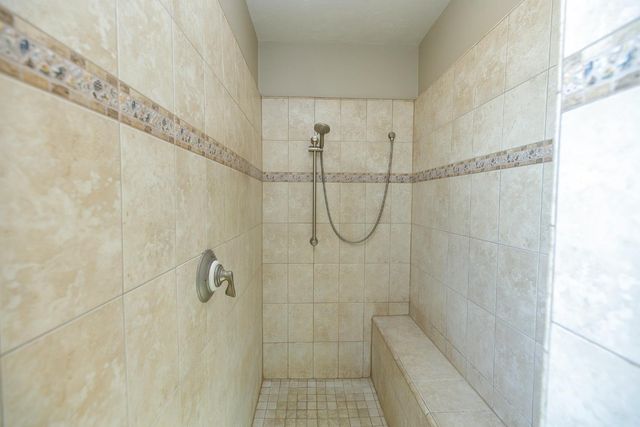 2505 Nathaniel Ct, Escalon, CA 95320