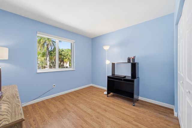 9829 NW 2nd Court, Plantation, FL 33324