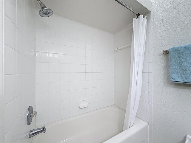 106 BRENT CIRCLE, Oldsmar, FL 34677