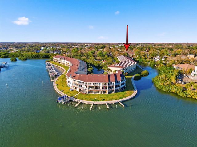 106 BRENT CIRCLE, Oldsmar, FL 34677