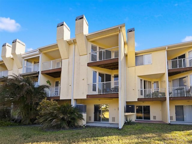 106 BRENT CIRCLE, Oldsmar, FL 34677