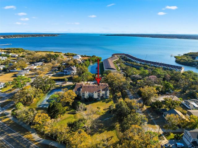 106 BRENT CIRCLE, Oldsmar, FL 34677