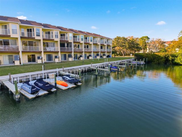 106 BRENT CIRCLE, Oldsmar, FL 34677