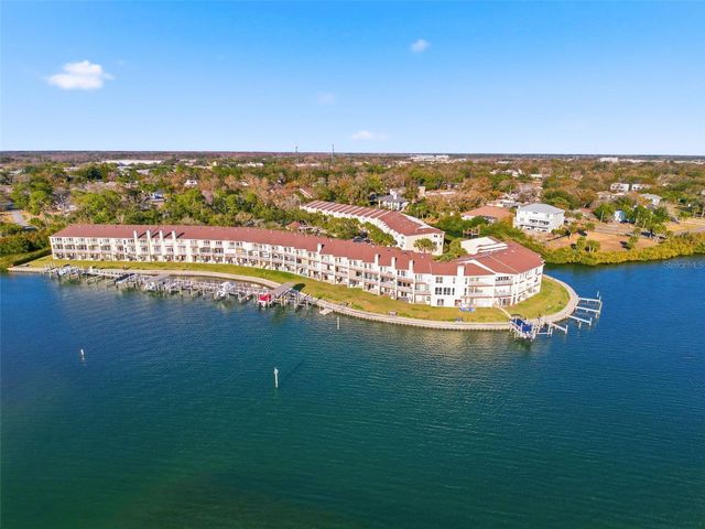 106 BRENT CIRCLE, Oldsmar, FL 34677