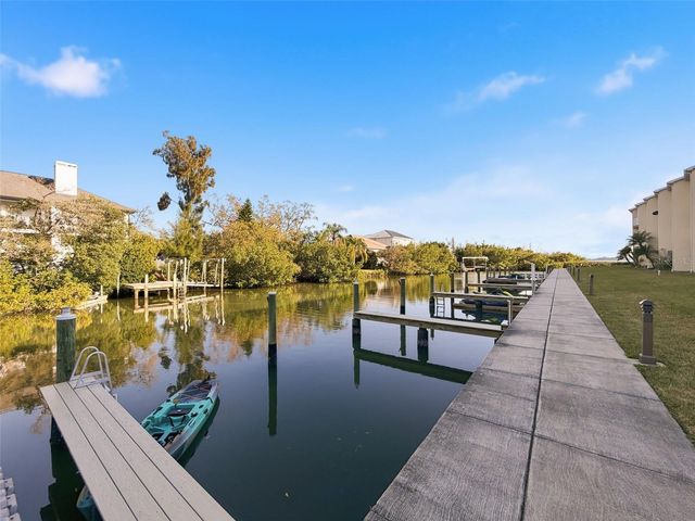 106 BRENT CIRCLE, Oldsmar, FL 34677