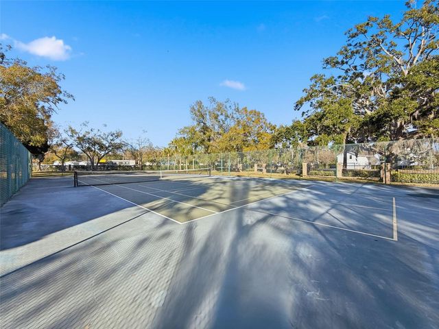 106 BRENT CIRCLE, Oldsmar, FL 34677