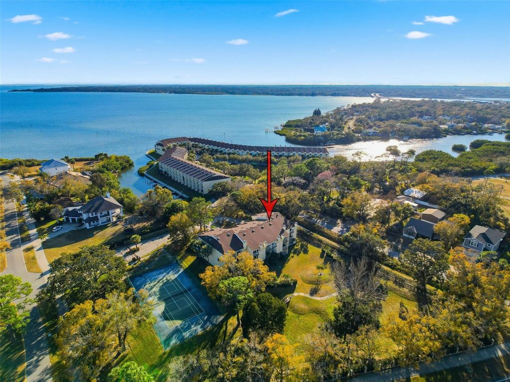 106 BRENT CIRCLE, Oldsmar, FL 34677