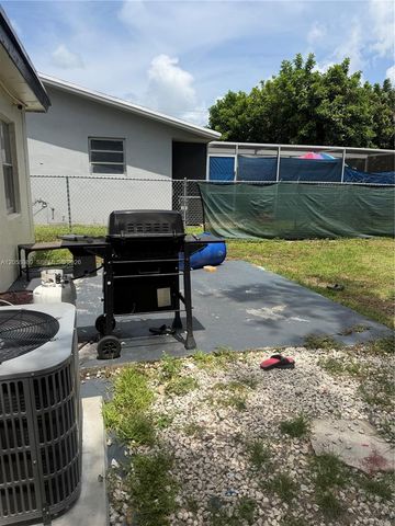6308 Cleveland Street Main, Hollywood, FL 33024