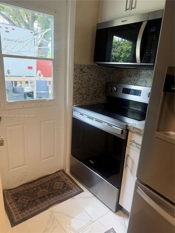 6308 Cleveland Street Main, Hollywood, FL 33024