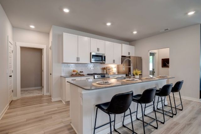 493 Golden Meadow Ln, Hendersonville, TN 37075