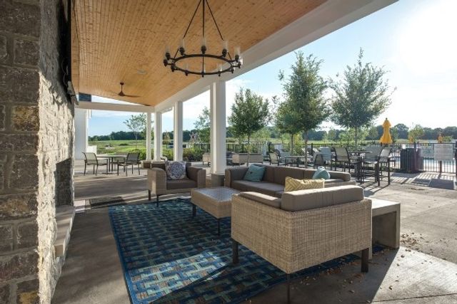 493 Golden Meadow Ln, Hendersonville, TN 37075