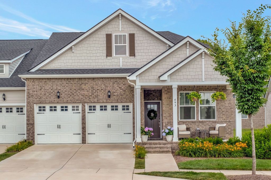 493 Golden Meadow Ln, Hendersonville, TN 37075