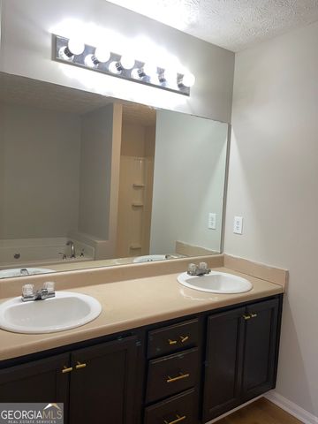 8262 Parkwood Place, Jonesboro, GA 30238