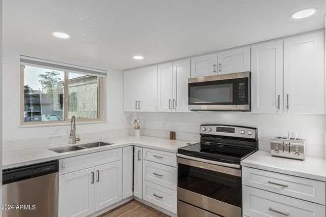 13237 N 25TH Drive, Phoenix, AZ 85029