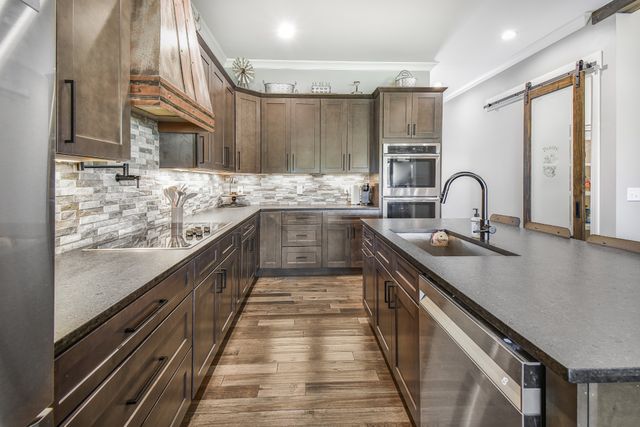 640 Riverview Estates Ln, Castalian Springs, TN 37031