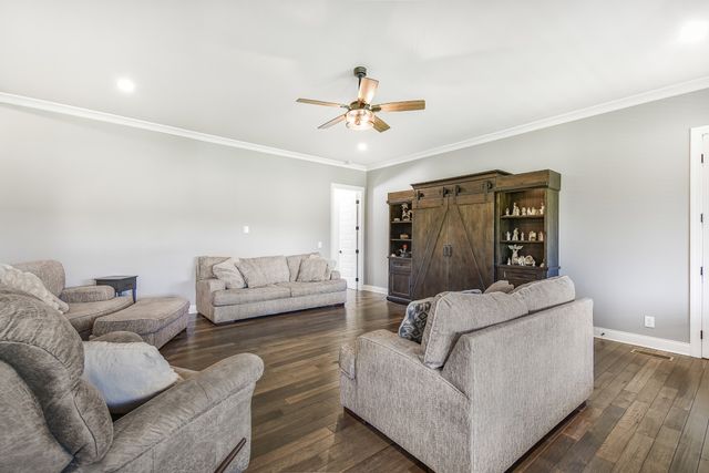 640 Riverview Estates Ln, Castalian Springs, TN 37031