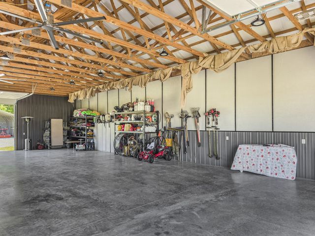 640 Riverview Estates Ln, Castalian Springs, TN 37031