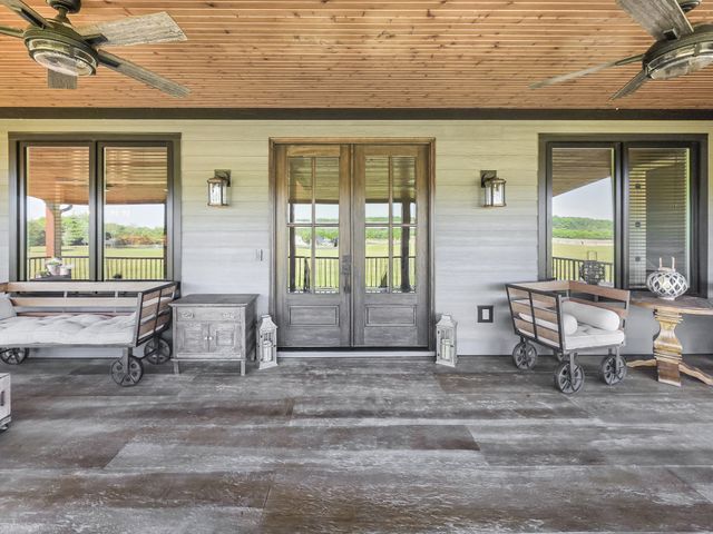 640 Riverview Estates Ln, Castalian Springs, TN 37031