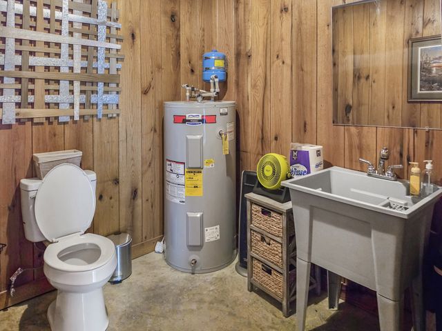 640 Riverview Estates Ln, Castalian Springs, TN 37031