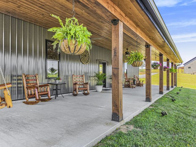 640 Riverview Estates Ln, Castalian Springs, TN 37031