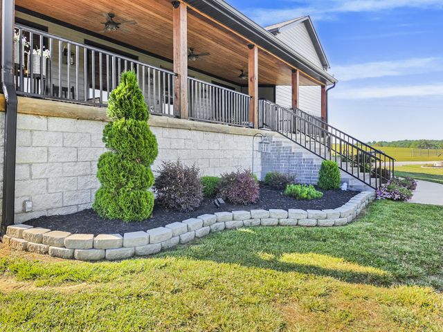 640 Riverview Estates Ln, Castalian Springs, TN 37031